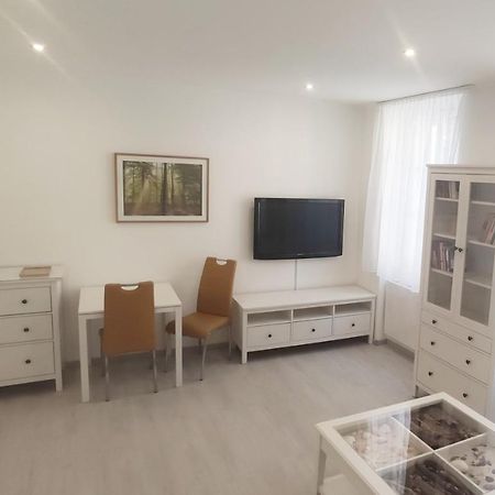 וינה Gemuetliche Zweiraumwohnung In Ruhelage מראה חיצוני תמונה