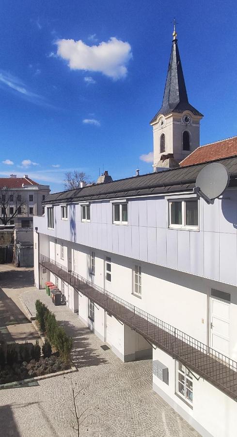 וינה Gemuetliche Zweiraumwohnung In Ruhelage מראה חיצוני תמונה