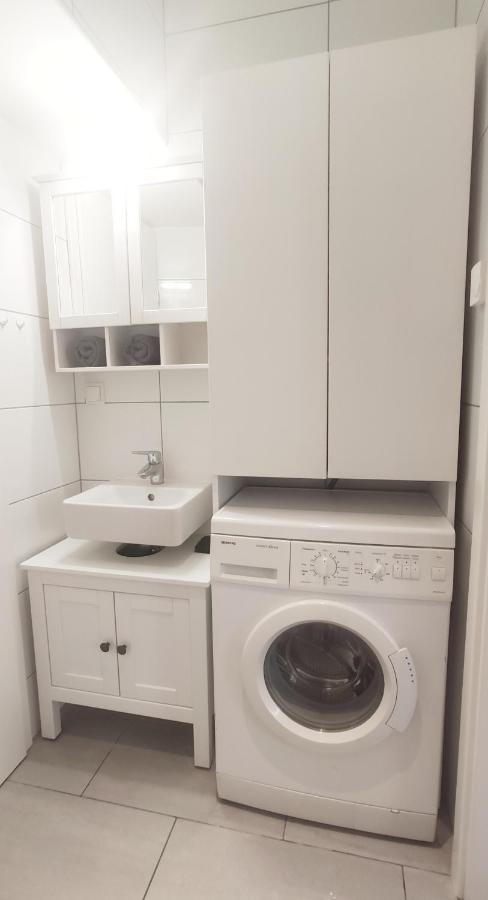 וינה Gemuetliche Zweiraumwohnung In Ruhelage מראה חיצוני תמונה