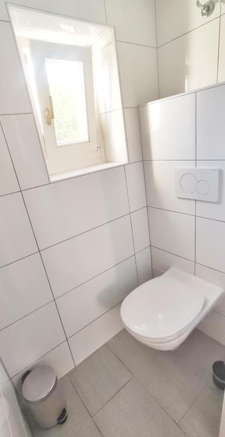 וינה Gemuetliche Zweiraumwohnung In Ruhelage מראה חיצוני תמונה